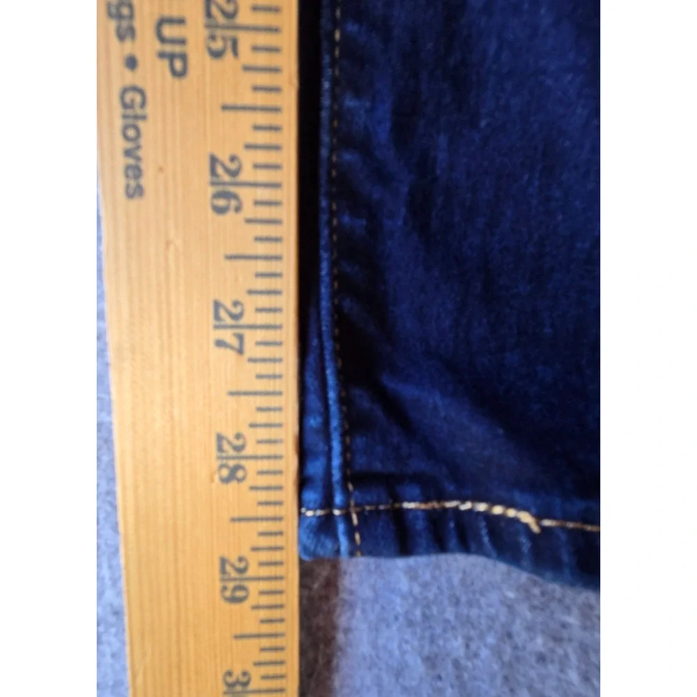 Levis levi 724